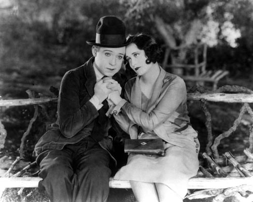 image du film COMPRESSION TRAMP, TRAMP, TRAMP DE HARRY EDWARDS.