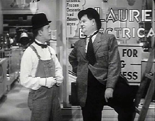 image du film COMPRESSION LAUREL ET HARDY LECTRICIENS.