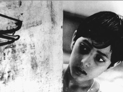 image du film COMPRESSION APARAJITO DE SATYAJIT RAY.