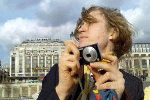 image du film COMPRESSION J'AIMERAIS PARTAGER LE PRINTEMPS AVEC QUELQU'UN DE JOSEPH MORDER.