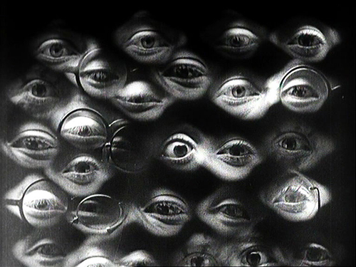 image du film COMPRESSION RIEN QUE LES HEURES DE ALBERTO CAVALCANTI.