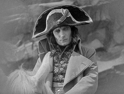 image du film COMPRESSION NAPOLON DE ABEL GANCE.