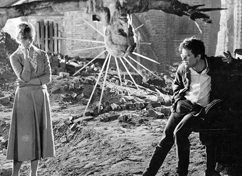 image du film COMPRESSION CENDRES ET DIAMANT DE ANDRZEJ WAJDA.