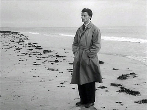 image du film COMPRESSION UNE SI JOLIE PETITE PLAGE DE YVES ALLGRET.