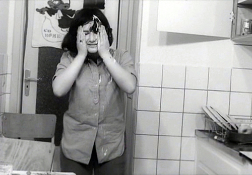 image du film COMPRESSION SAUTE MA VILLE DE CHANTAL AKERMAN.