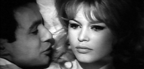 image du film COMPRESSION LA BRIDE SUR LE COU DE ROGER VADIM.