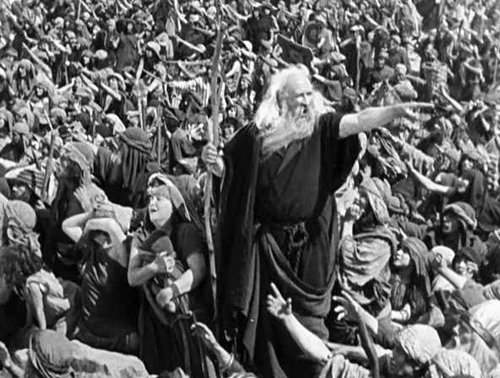 image du film COMPRESSION THE TEN COMMANDMENTS (version 1923) DE CECIL B DEMILLE.