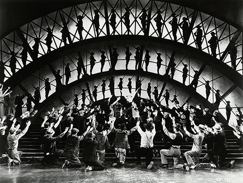 image du film COMPRESSION GOLD DIGGERS OF 1935 DE BUSBY BERKELEY.